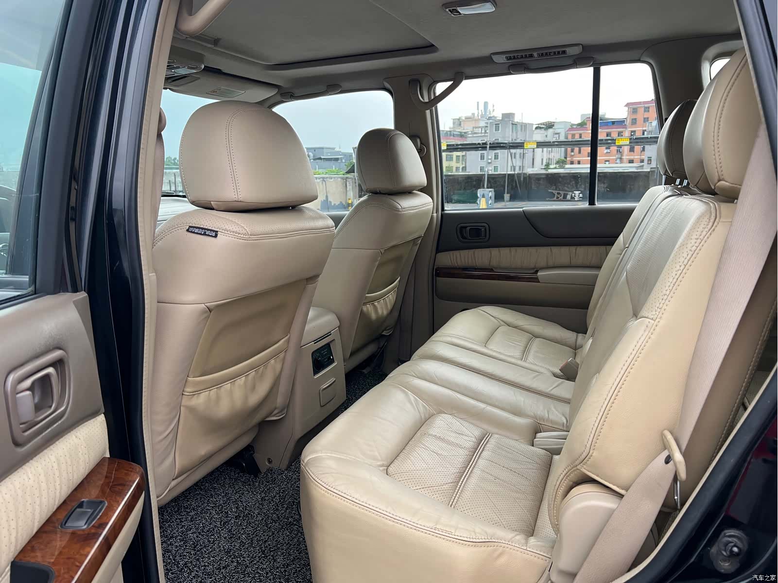 Nissan Patrol, 2004 12