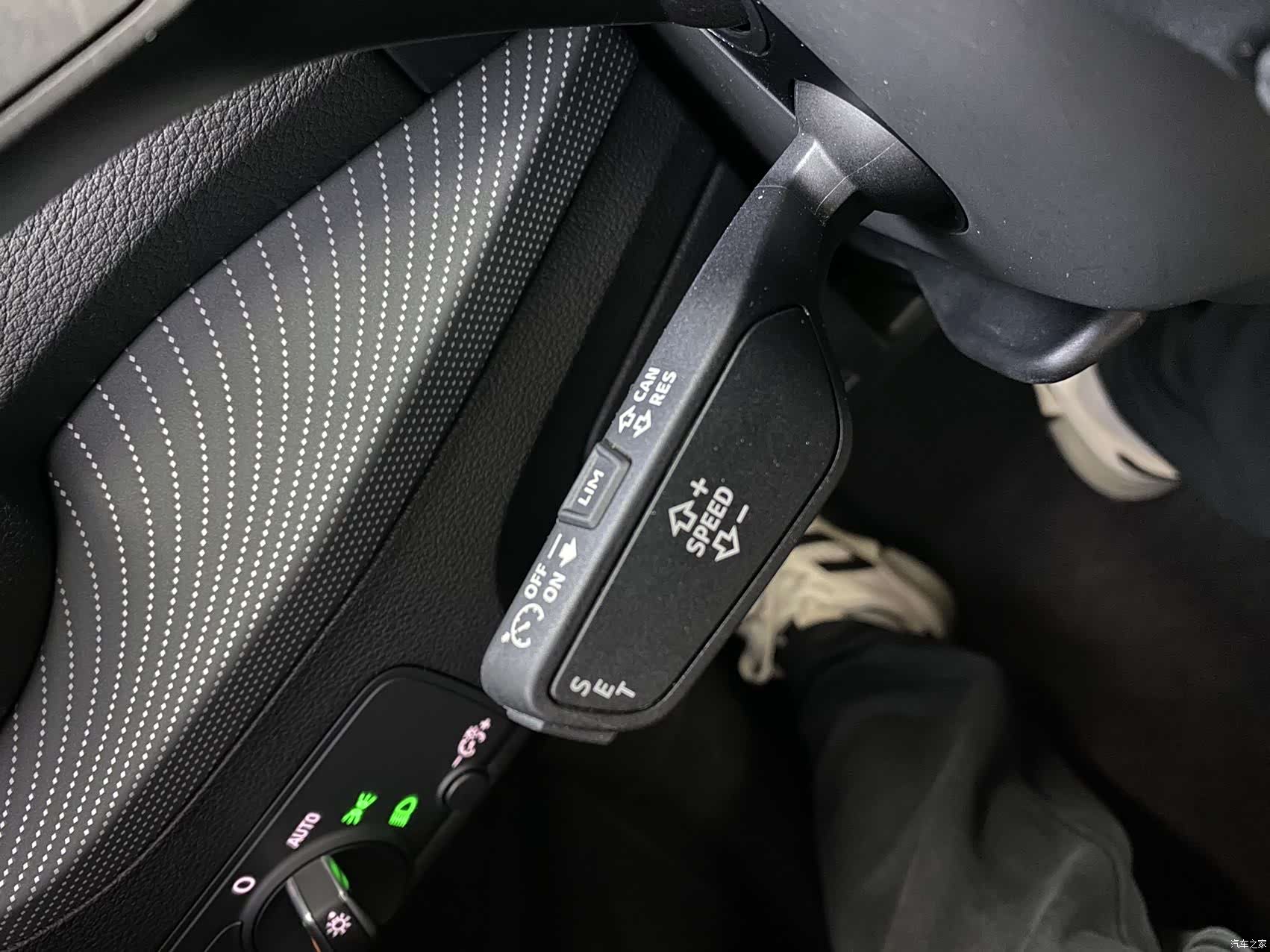 Audi Q2L, 2022 11
