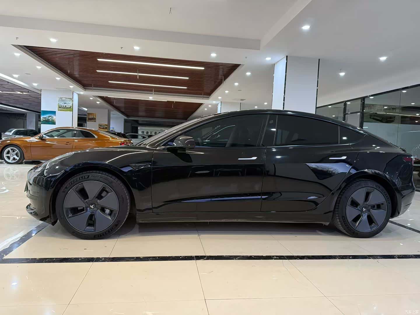 Tesla Model 3, 2021 3