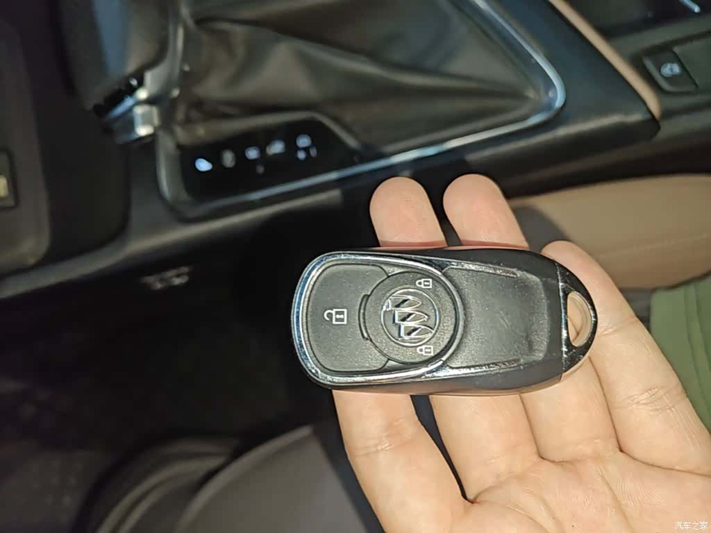 Buick GL6, 2022 9