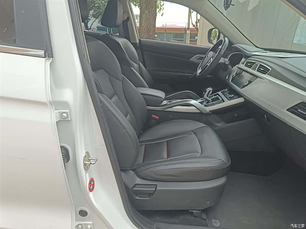 Geely Boyue, 2019 25
