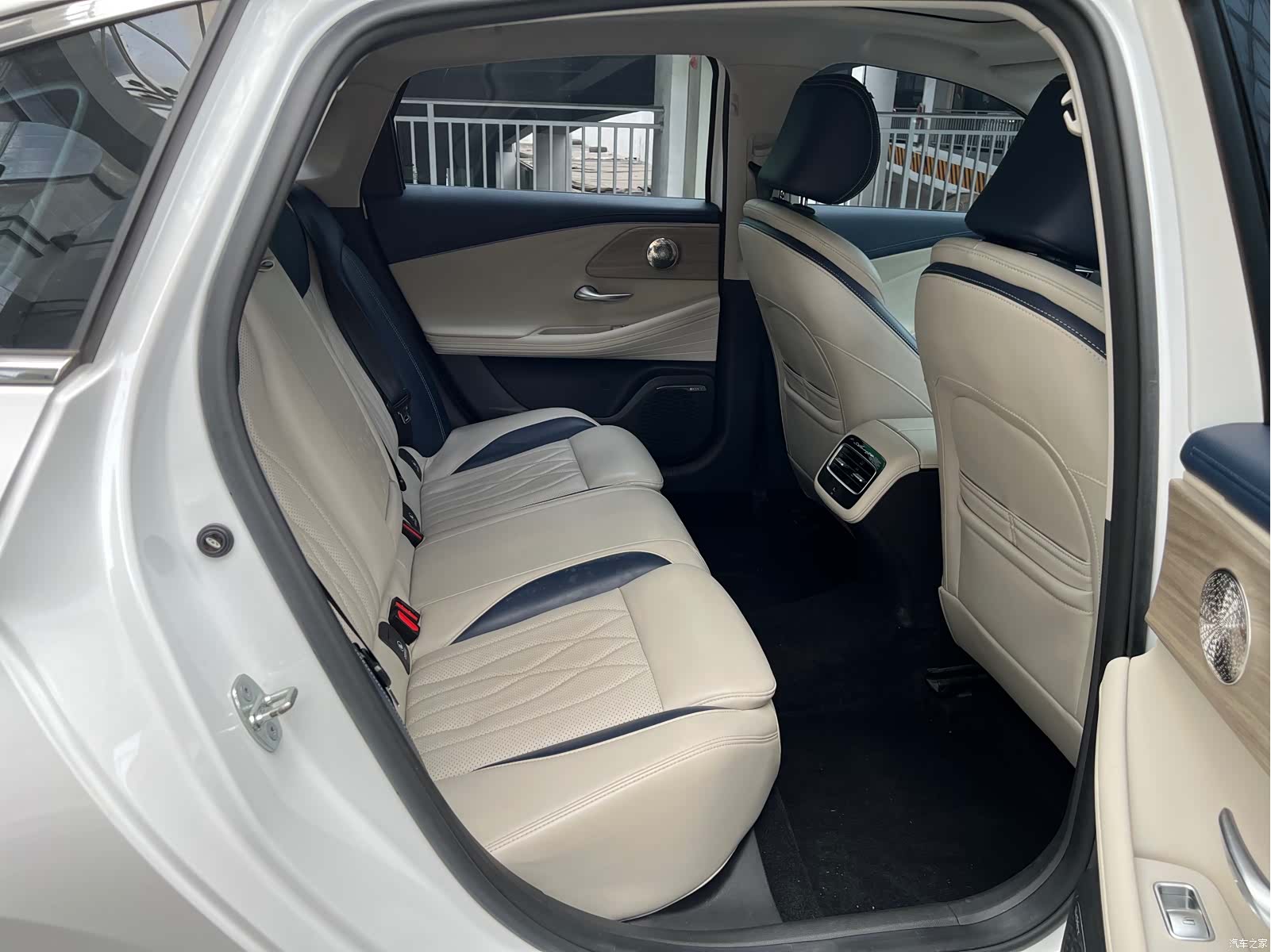 Chery Arrizo 8, 2022 7