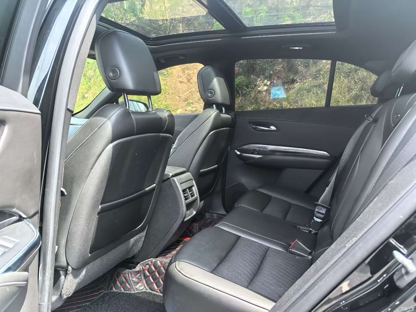 Cadillac XT4, 2020 все фото