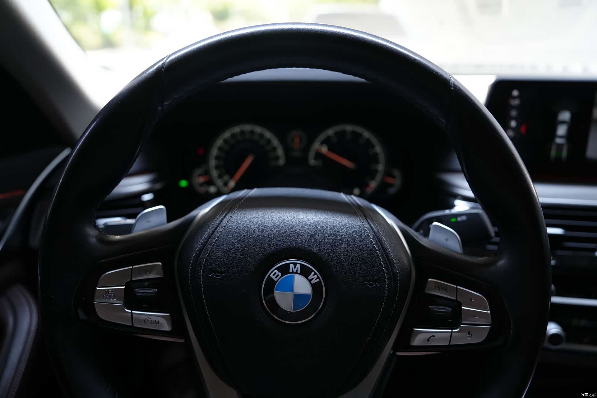 BMW 5 Series, 2018 11
