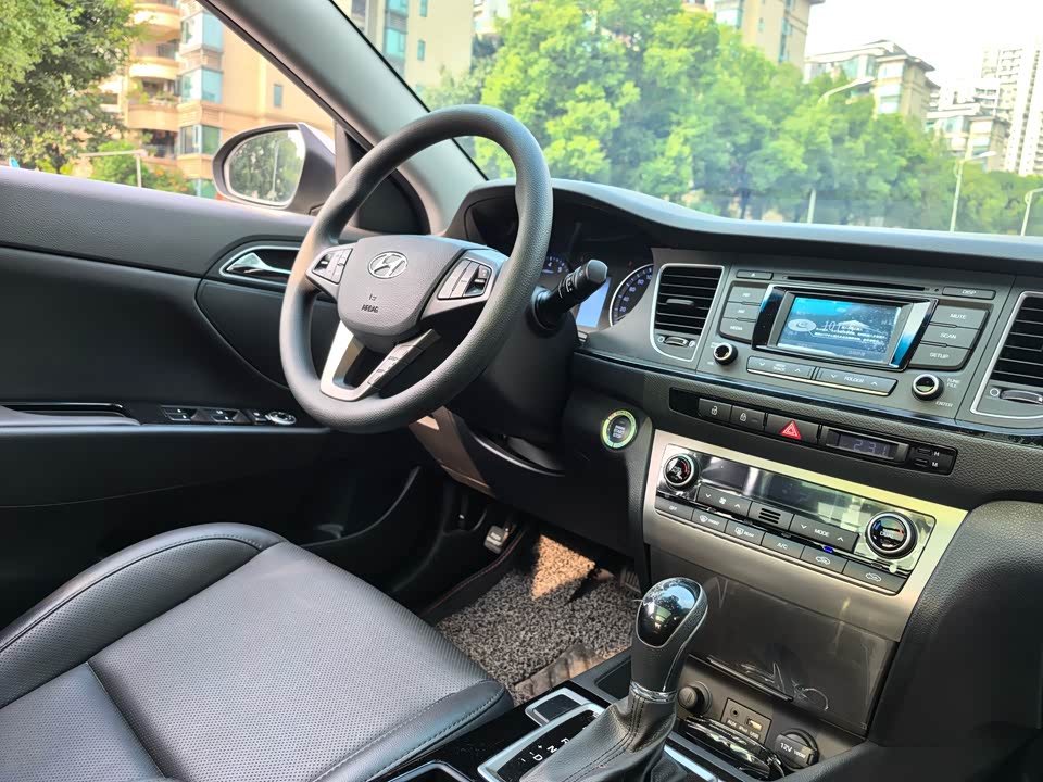 Hyundai Name picture