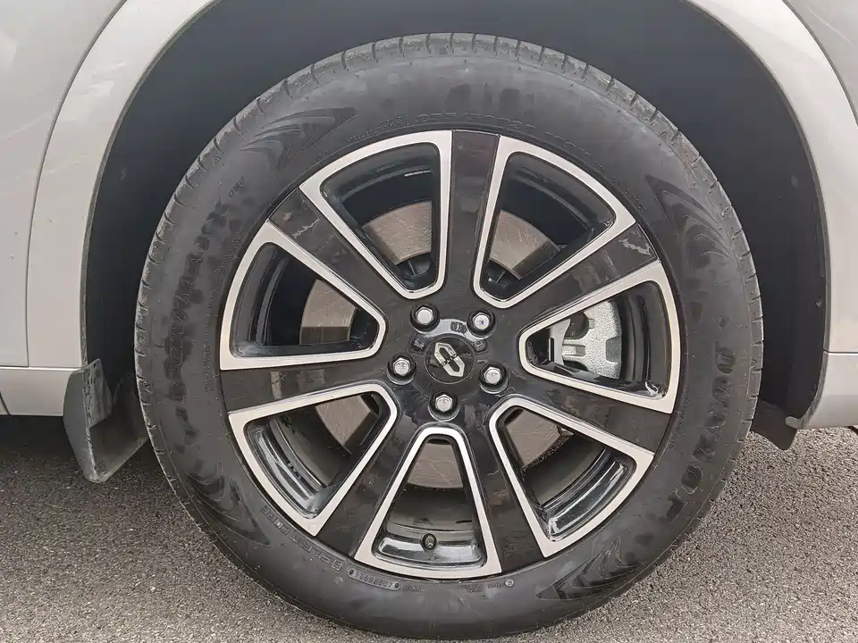 AITO Ask the world M7