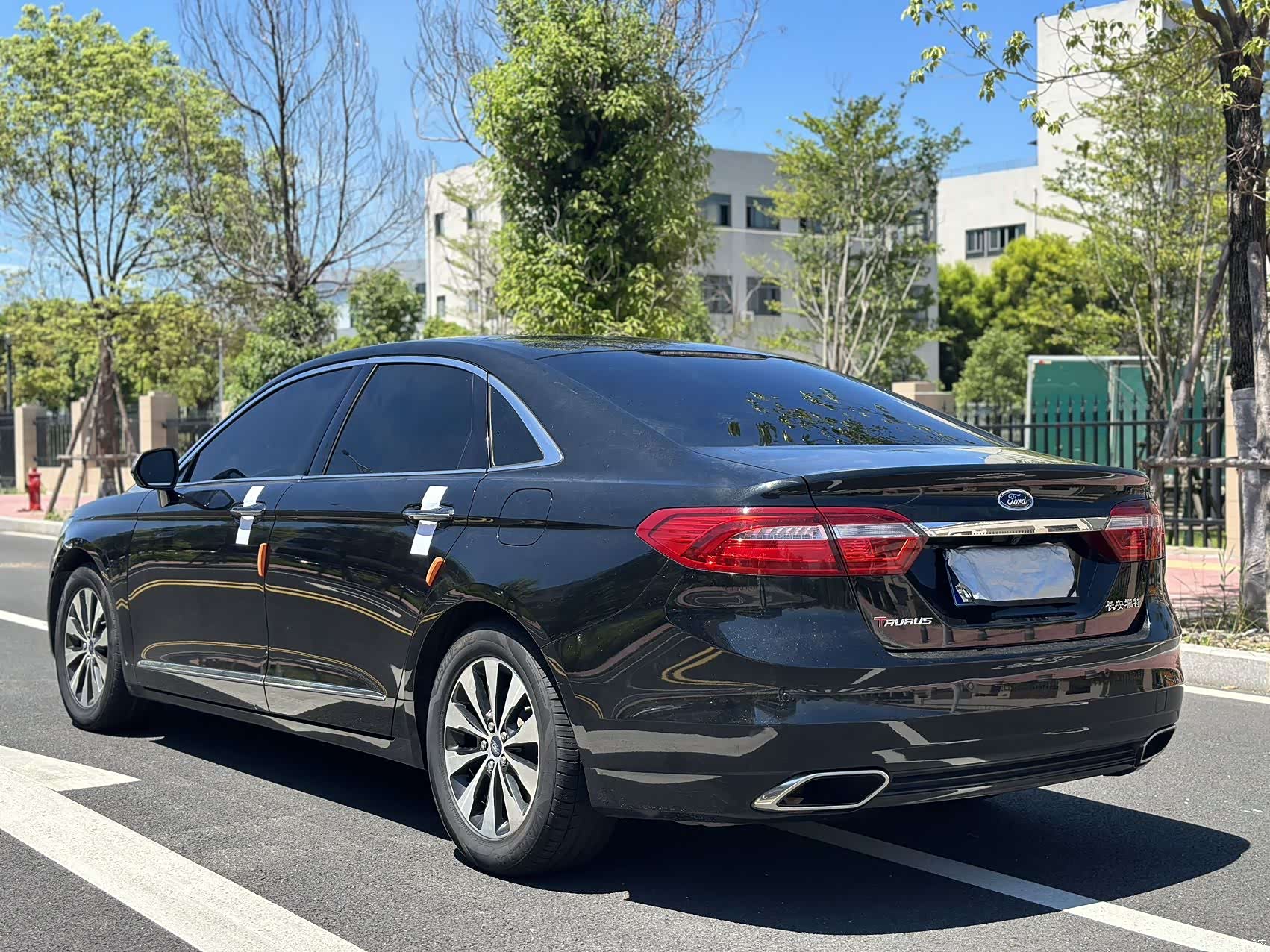 Ford Taurus, 2016 7