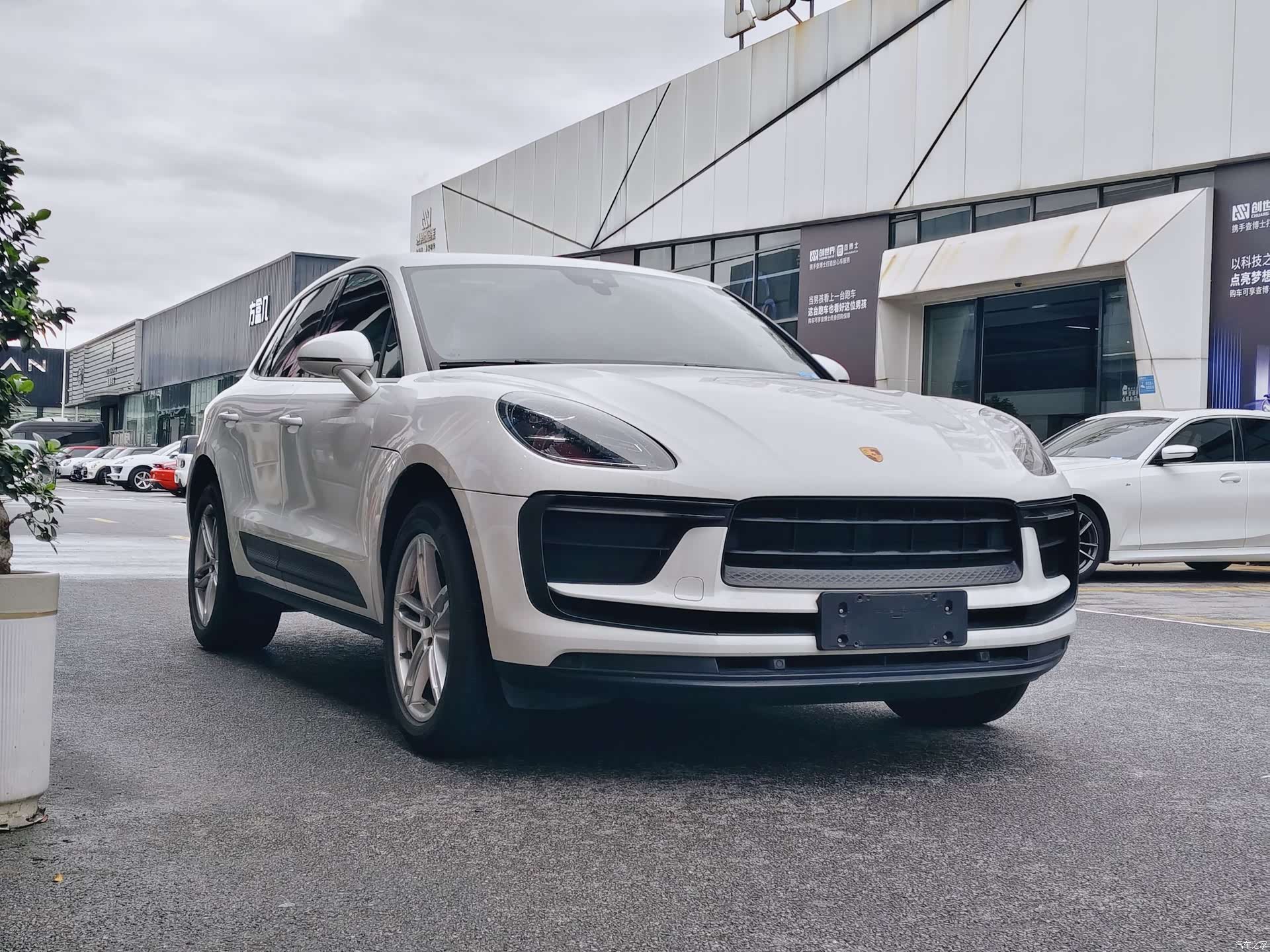 Porsche Macan, 2023 6
