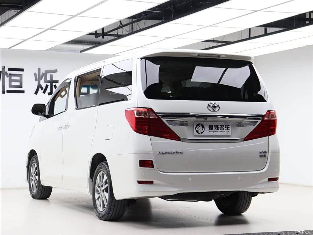 Toyota Alphard, 2015 25