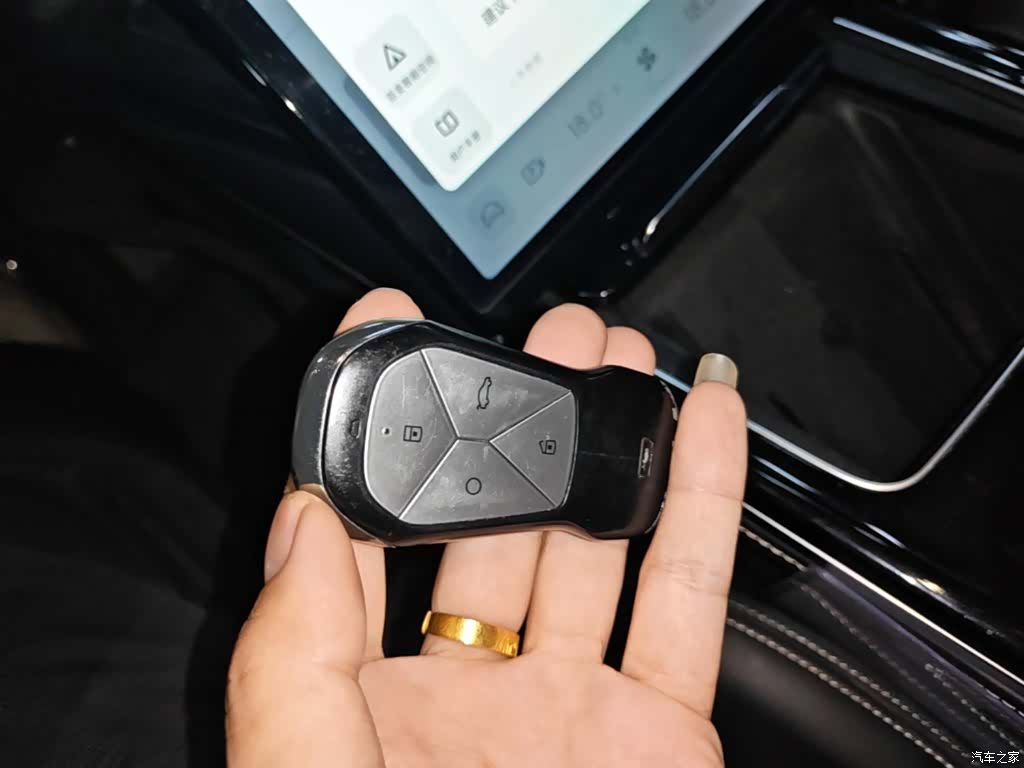 Xpeng P5, 2022 9