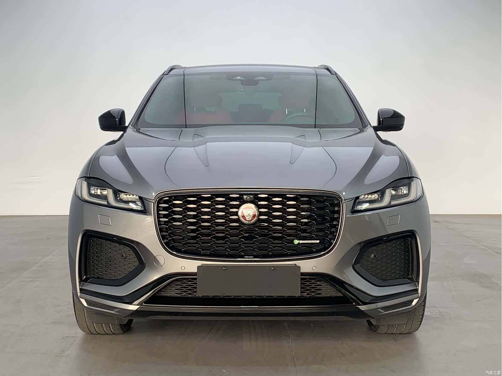 Jaguar F-PACE, 2022 2