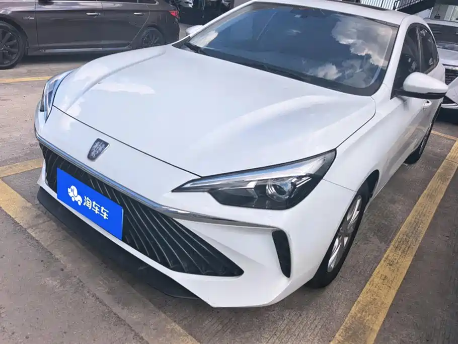 Roewe i5