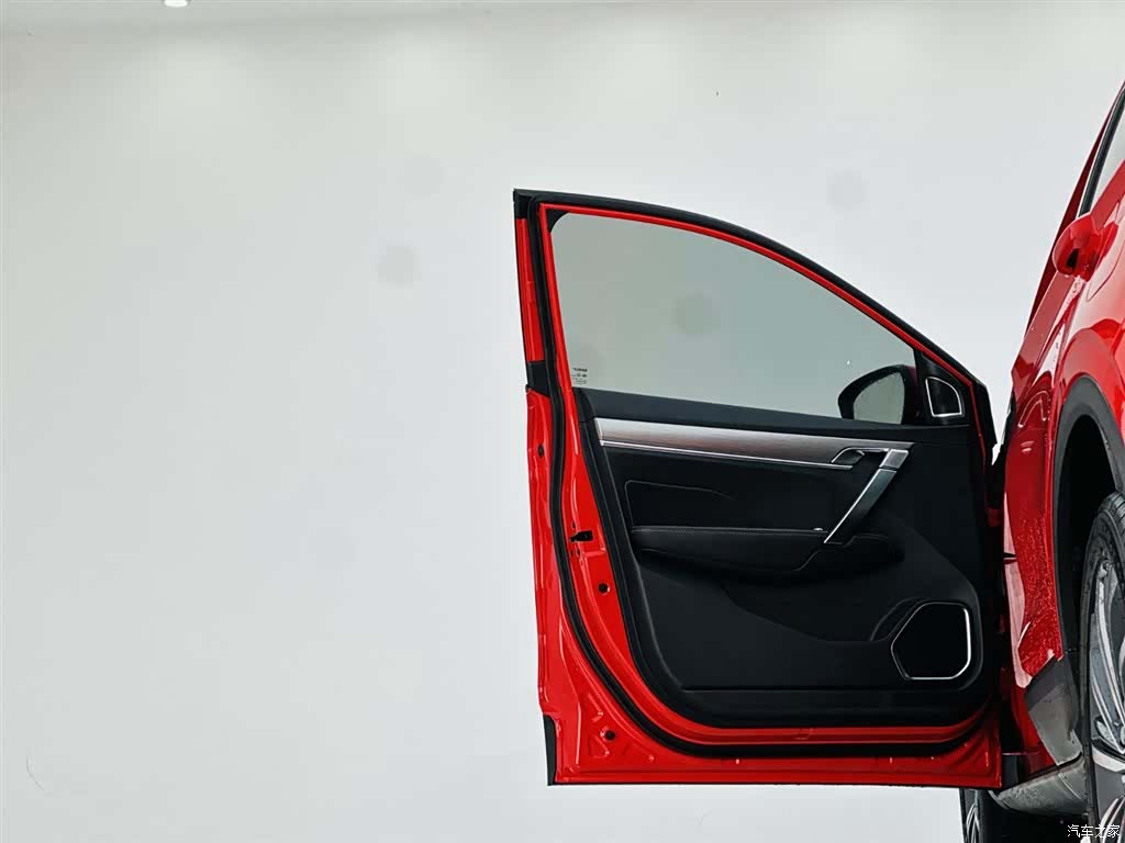 Geely Coolray, 2020 11