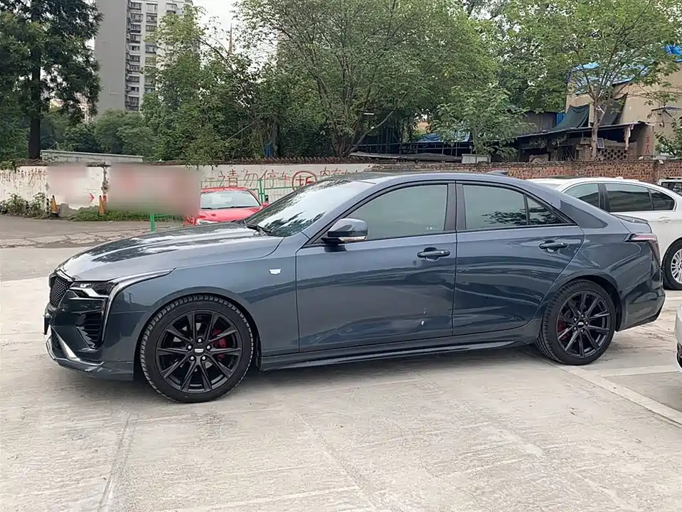 Cadillac CT4