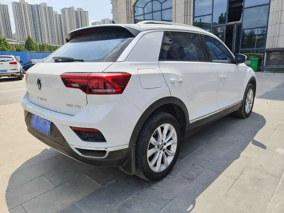Volkswagen T-ROC exploring Songs