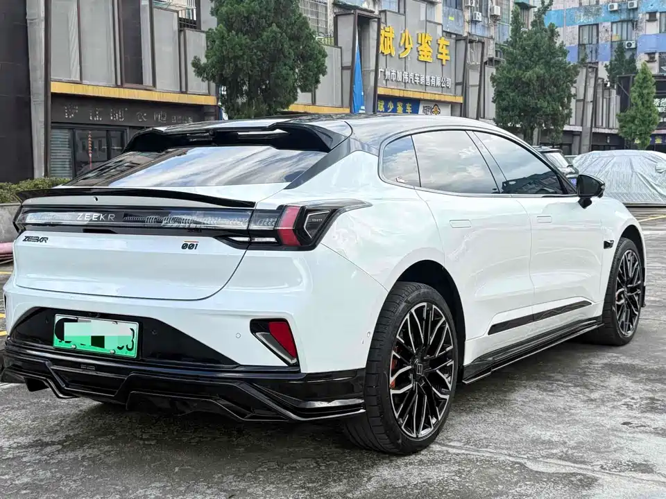 Zeekr 001