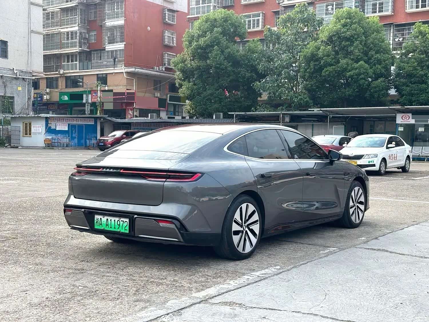 Geely E8, 2024 8