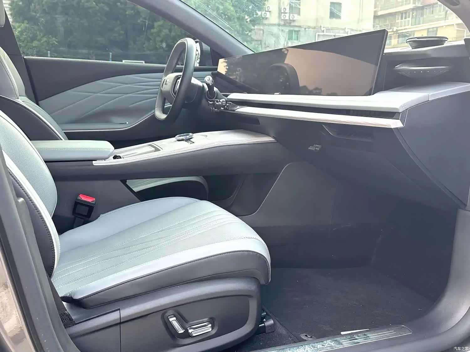 Geely E8, 2024 6