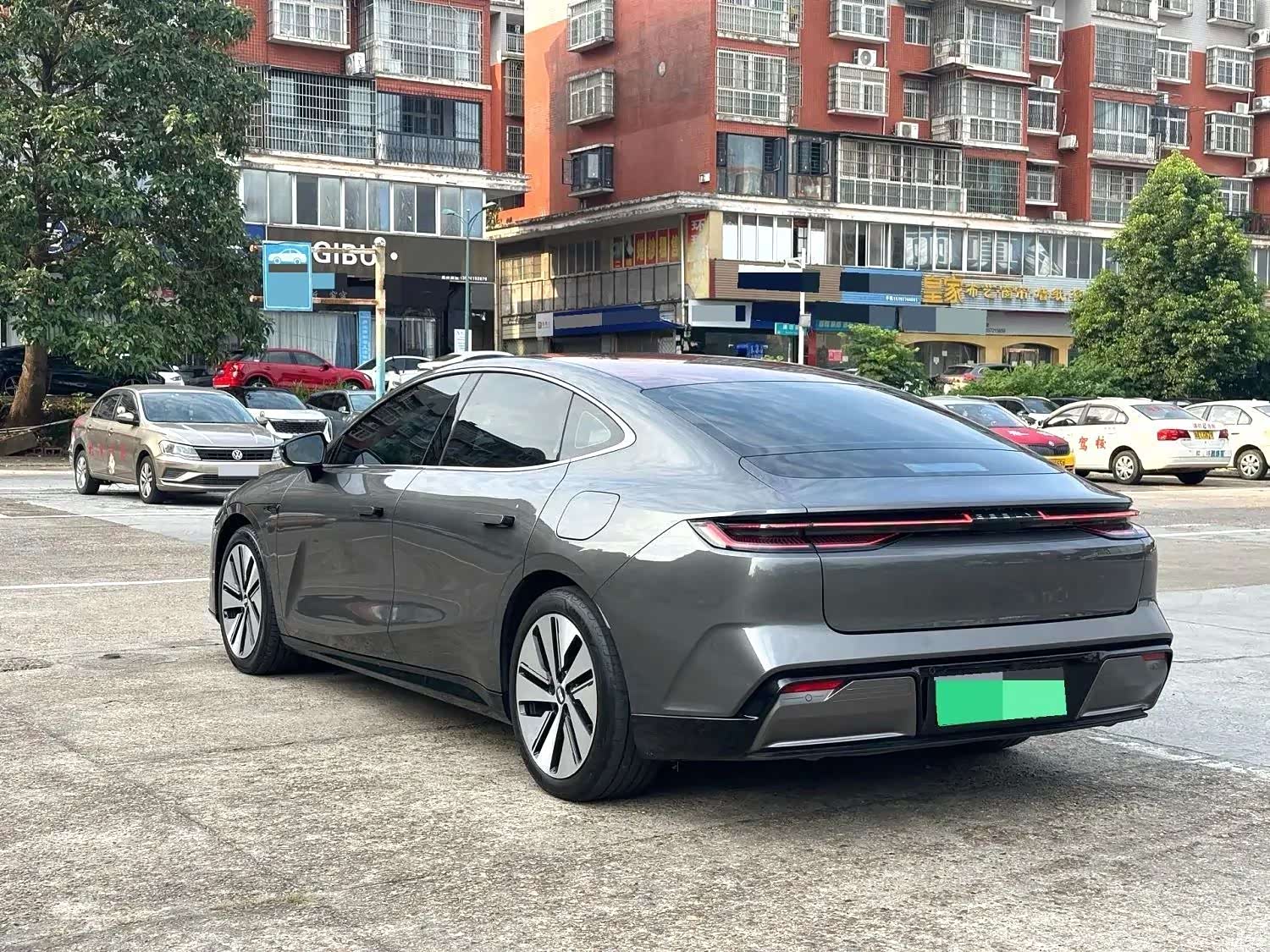 Geely E8, 2024 9