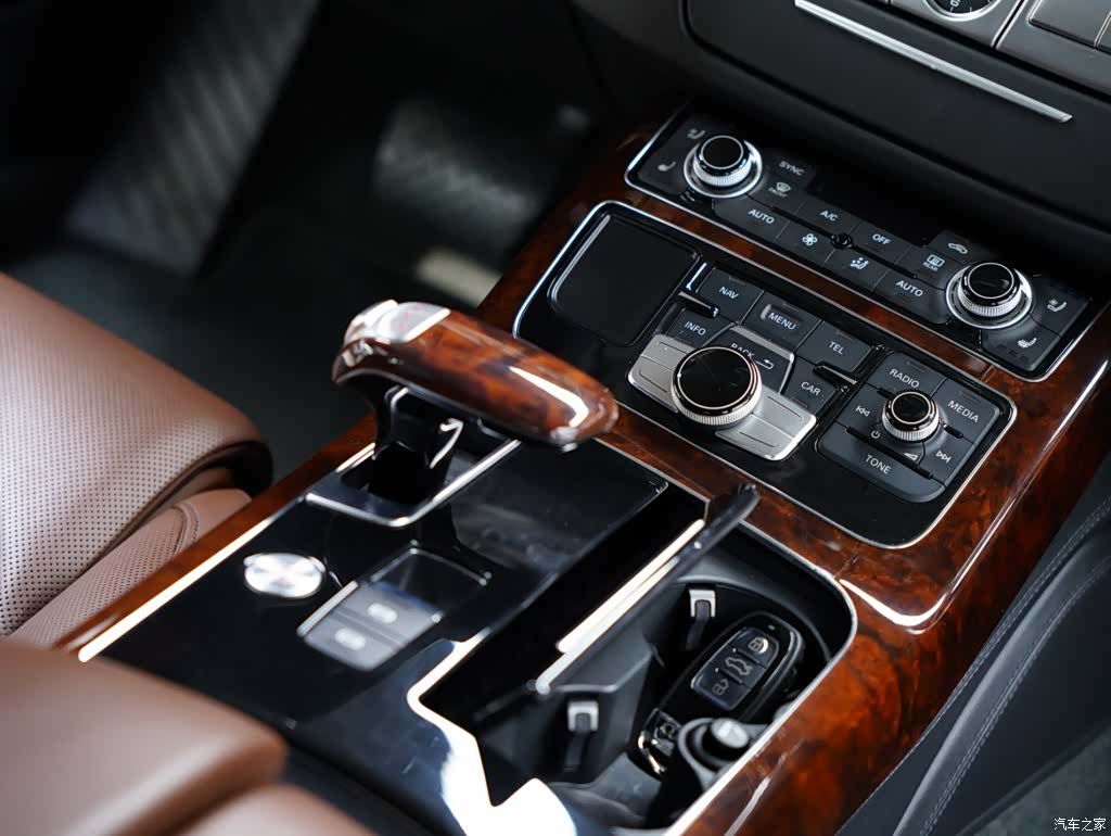 Audi A8L, 2013 51