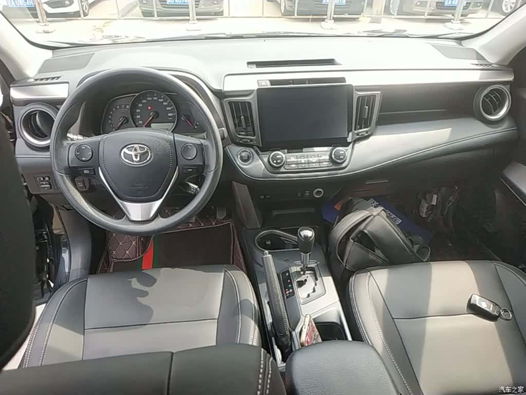 Toyota RAV4, 2018 10
