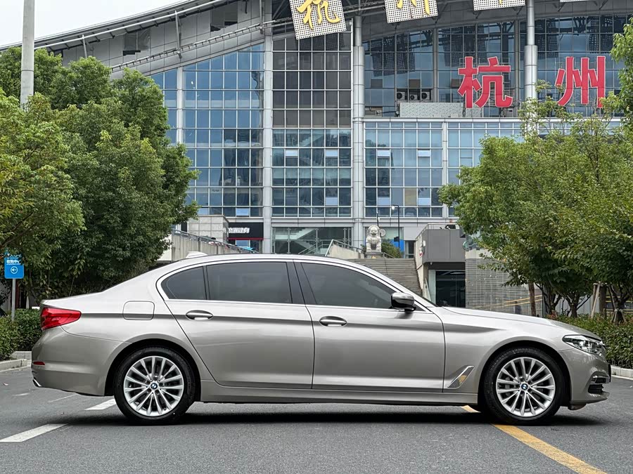 BMW 5 Series 2020, фото 8