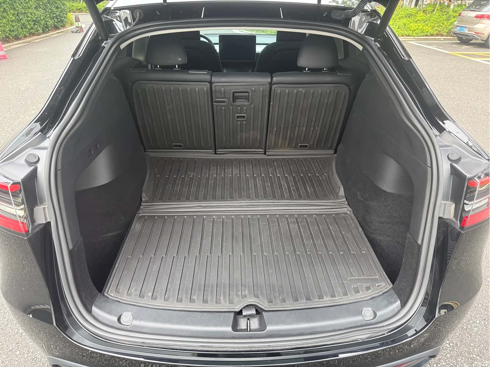 Tesla Model Y, 2023 28