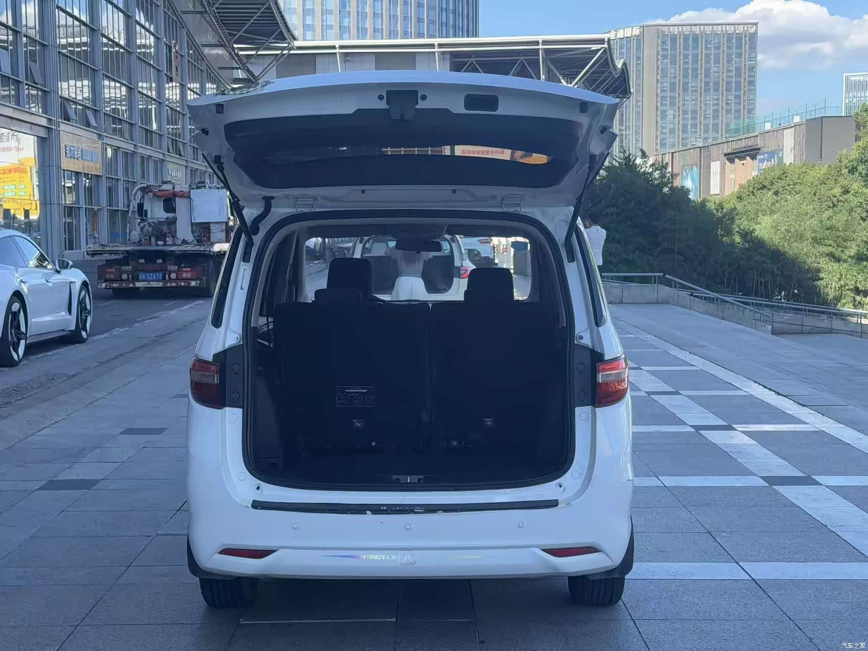Changan A600EV, 2021 6
