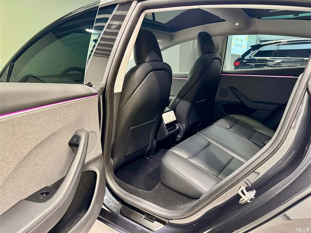 Tesla Model 3, 2024 20