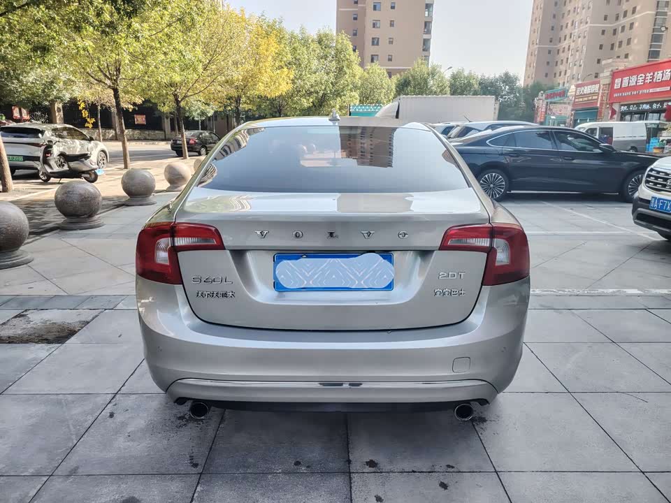 Volvo S60