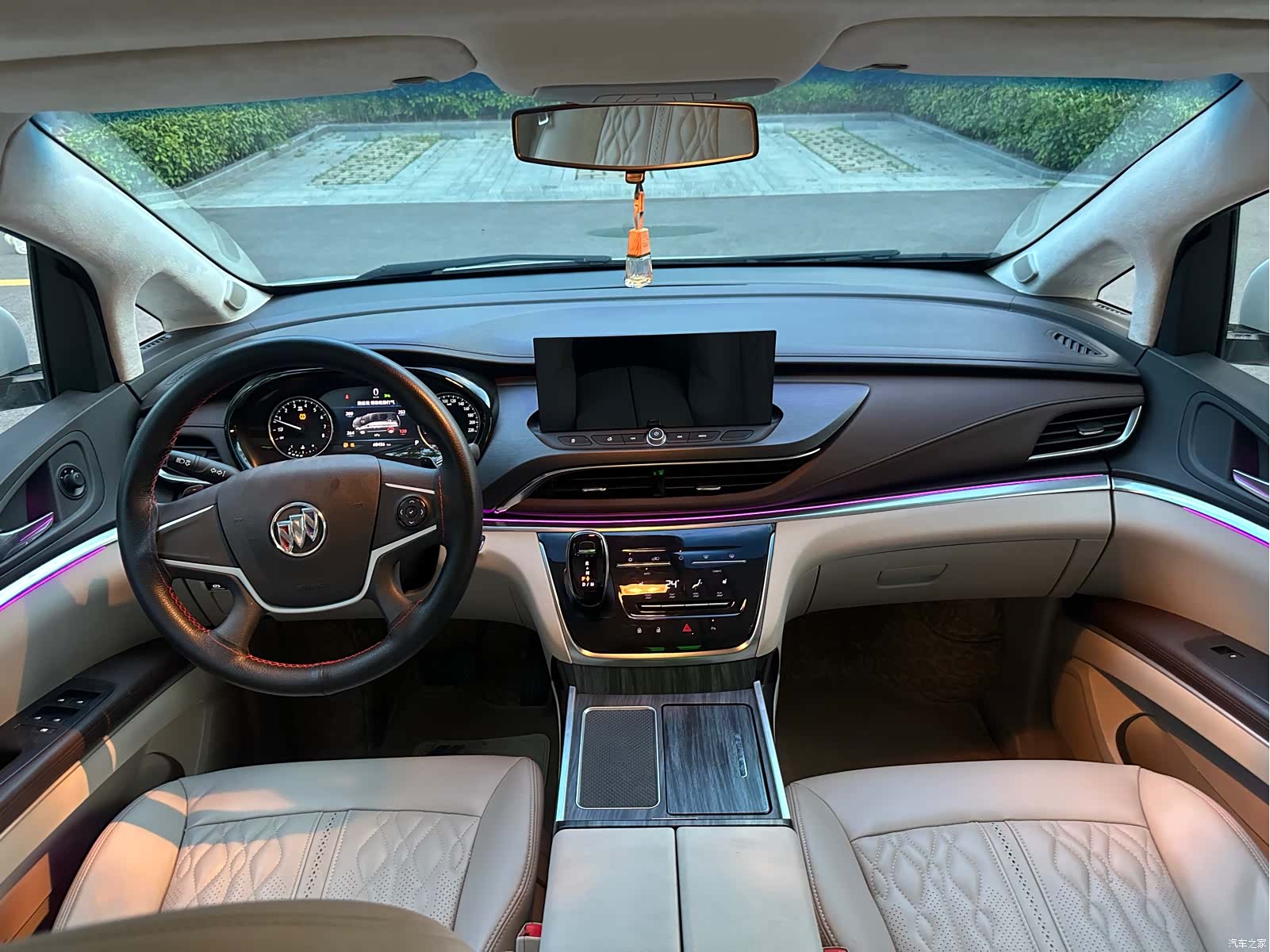 Buick GL8, 2022 все фото