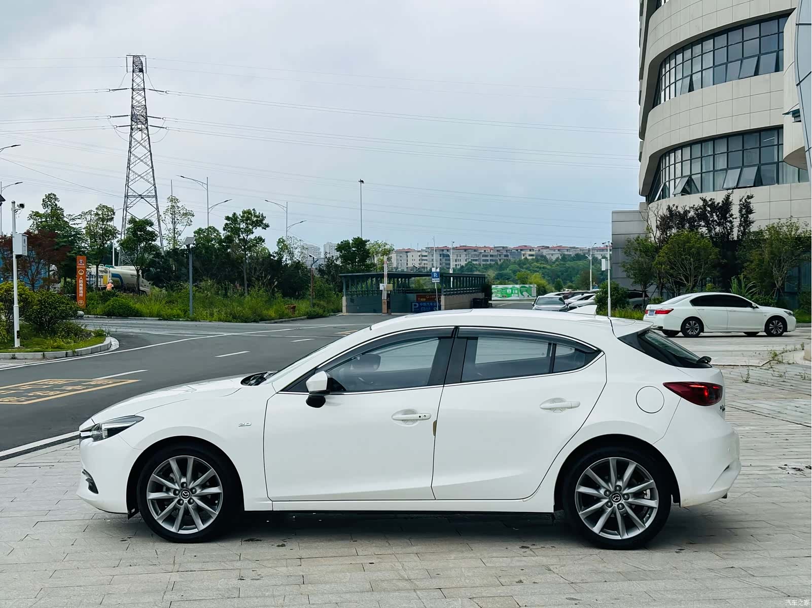 Mazda Mazda3, 2018 11