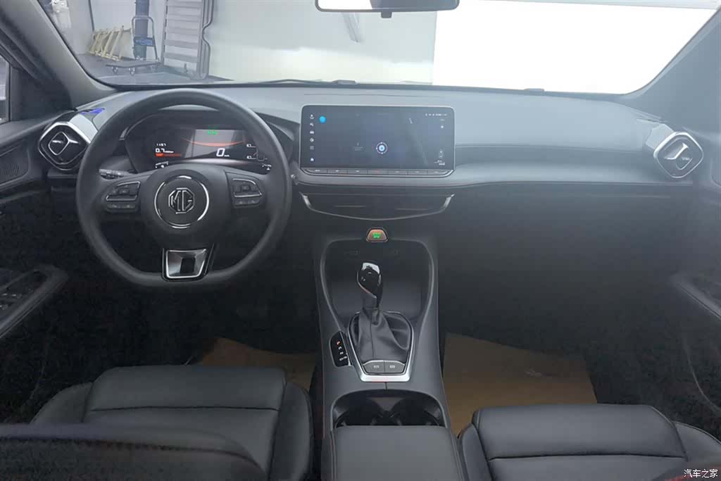 MG MG5, 2026 12