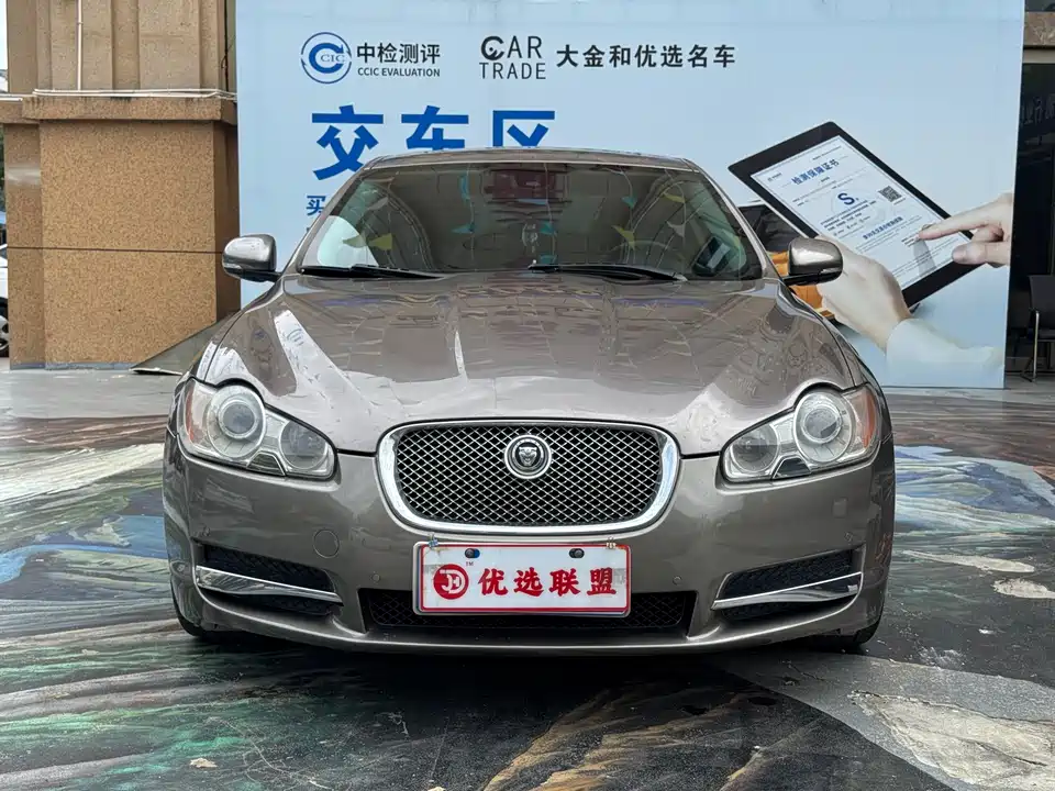 Jaguar XF
