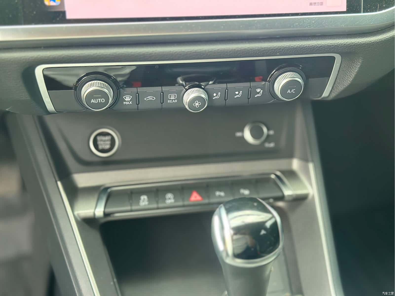 Audi Q3, 2022 11