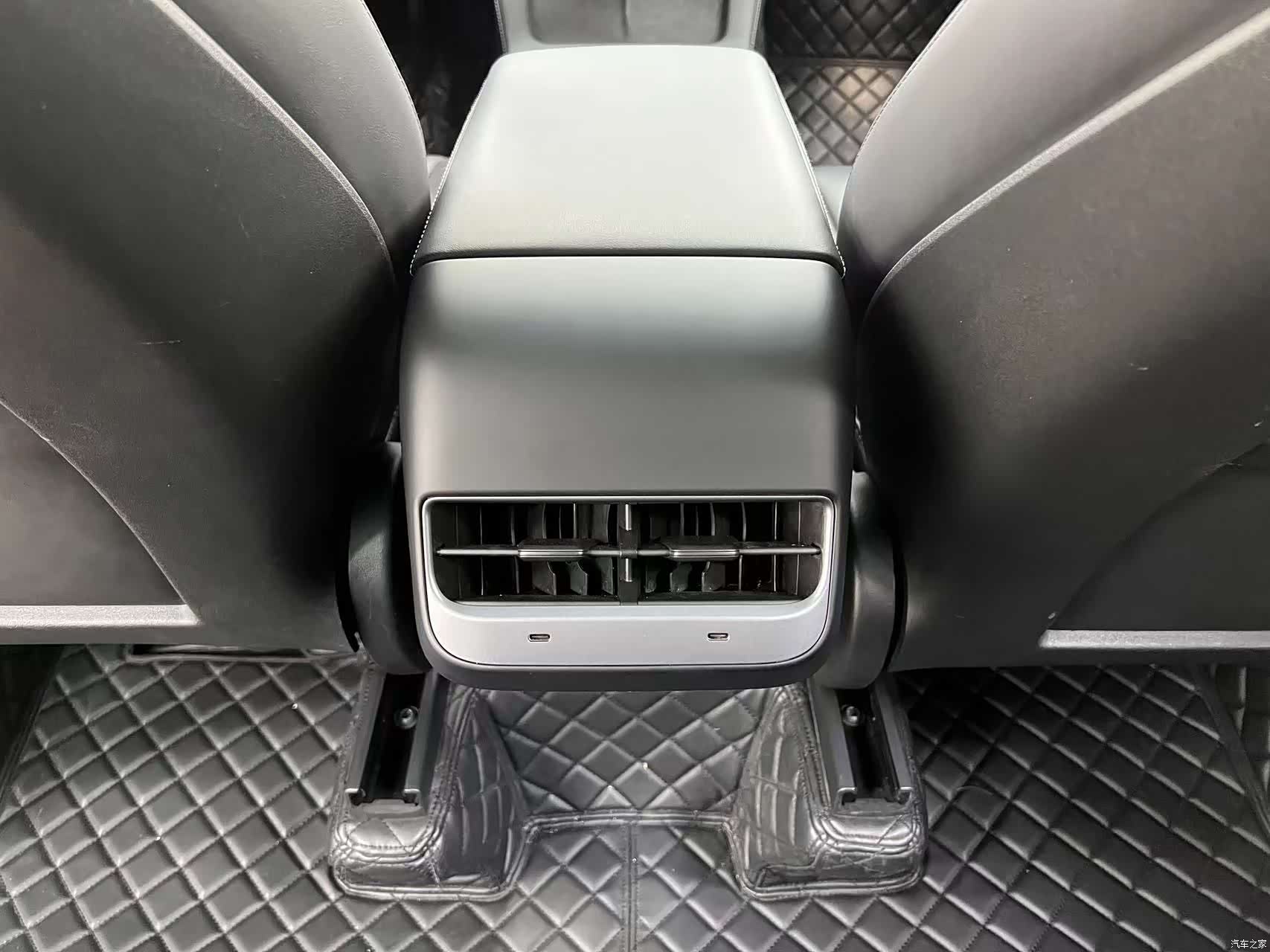 Tesla Model Y, 2021 19