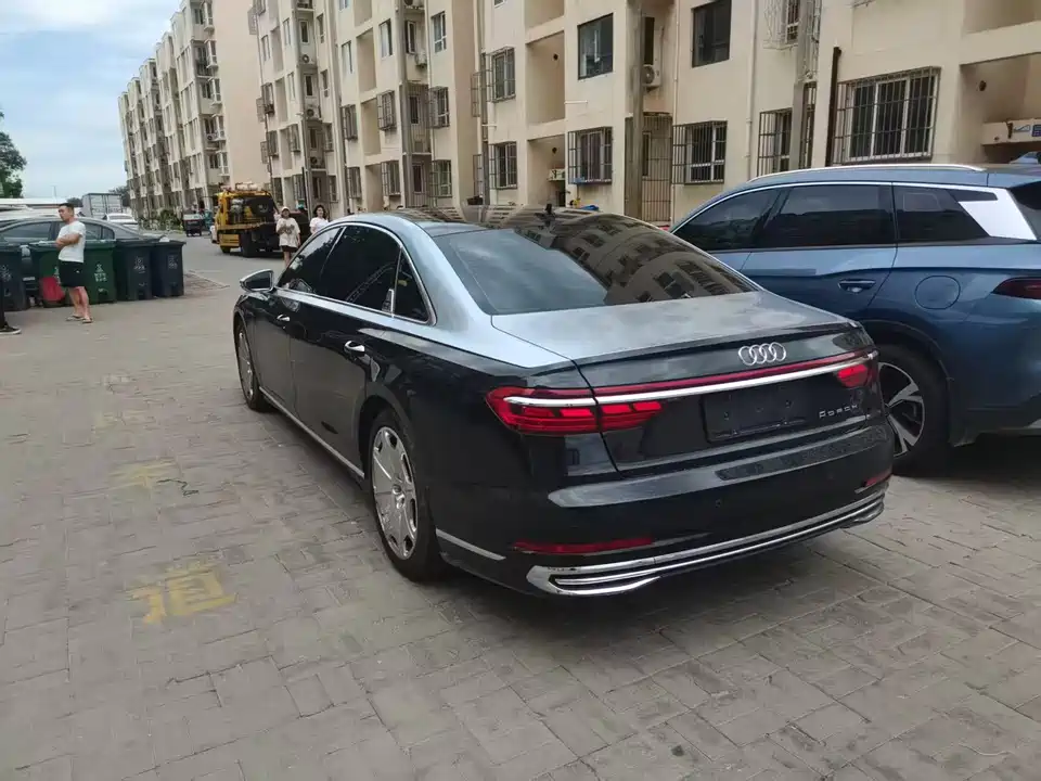 Audi A8