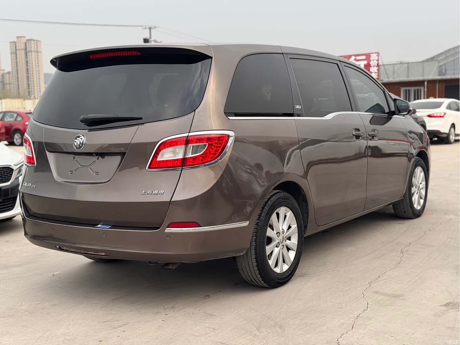 Buick GL8, 2013 9