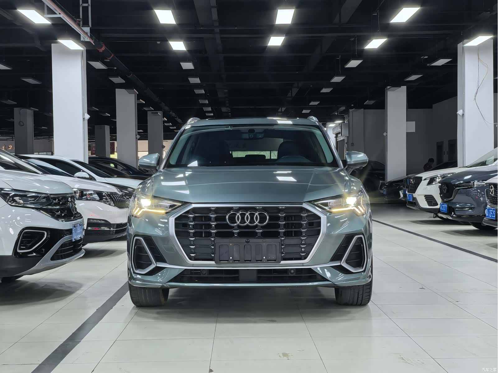 Audi Q3, 2022 2