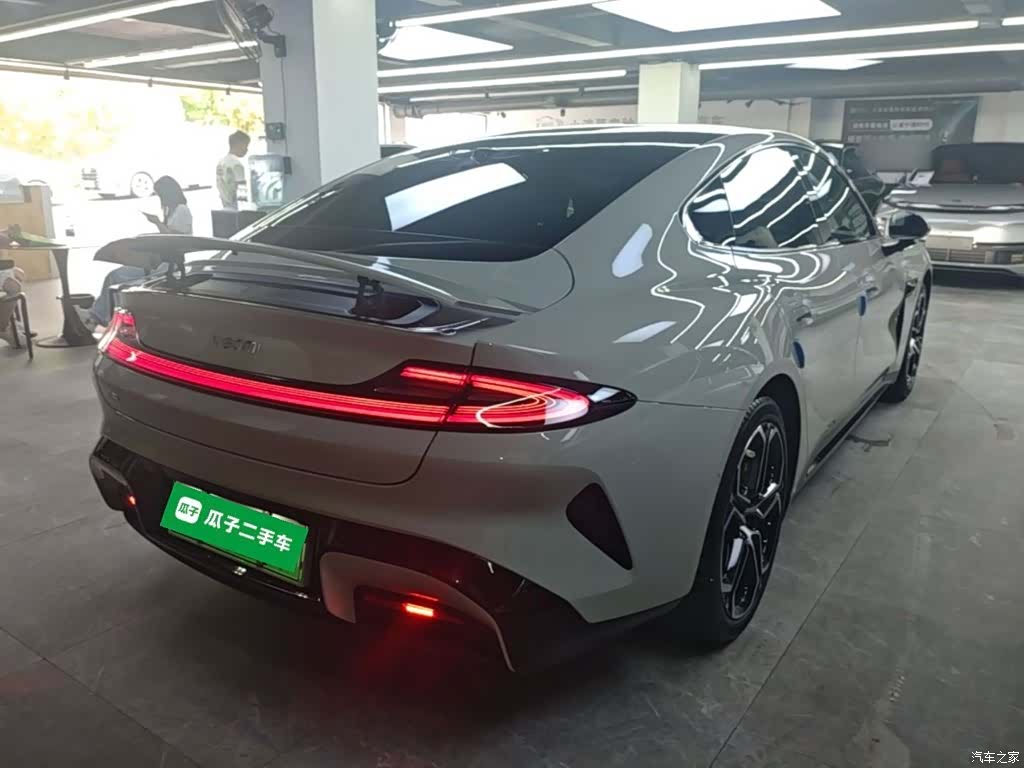 Xiaomi SU7, 2025 7