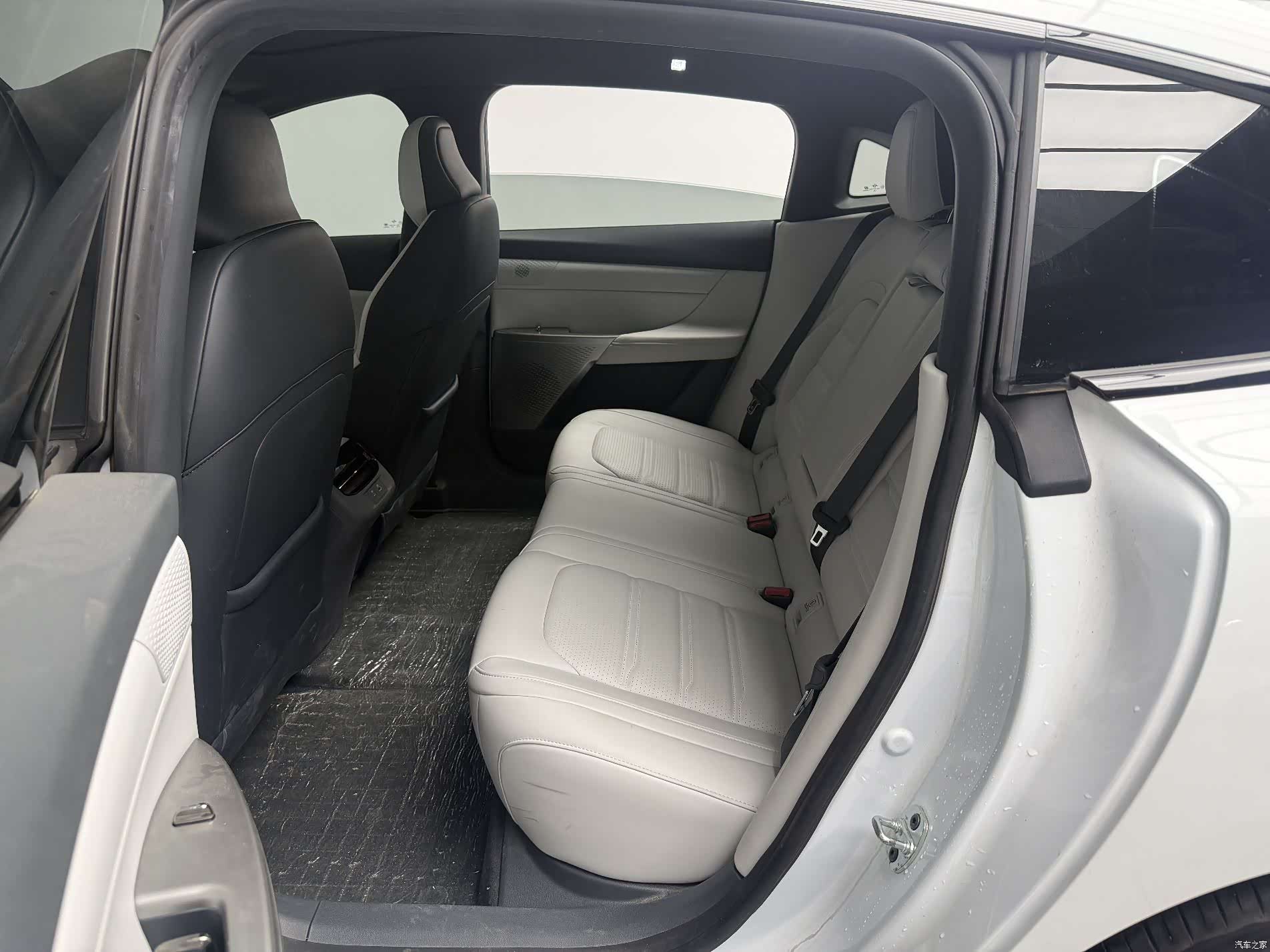 DongFeng eπ007, 2024 8