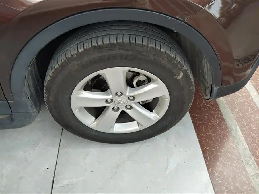 Toyota RAV4 Rongfang