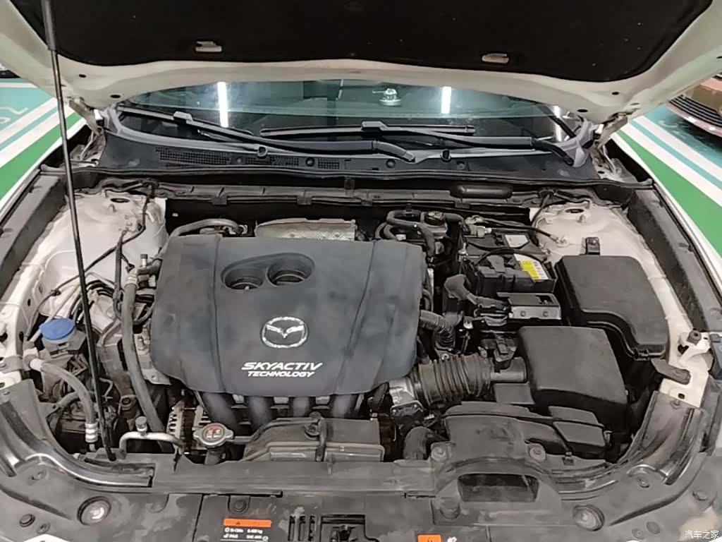 Mazda CX-4, 2019 20