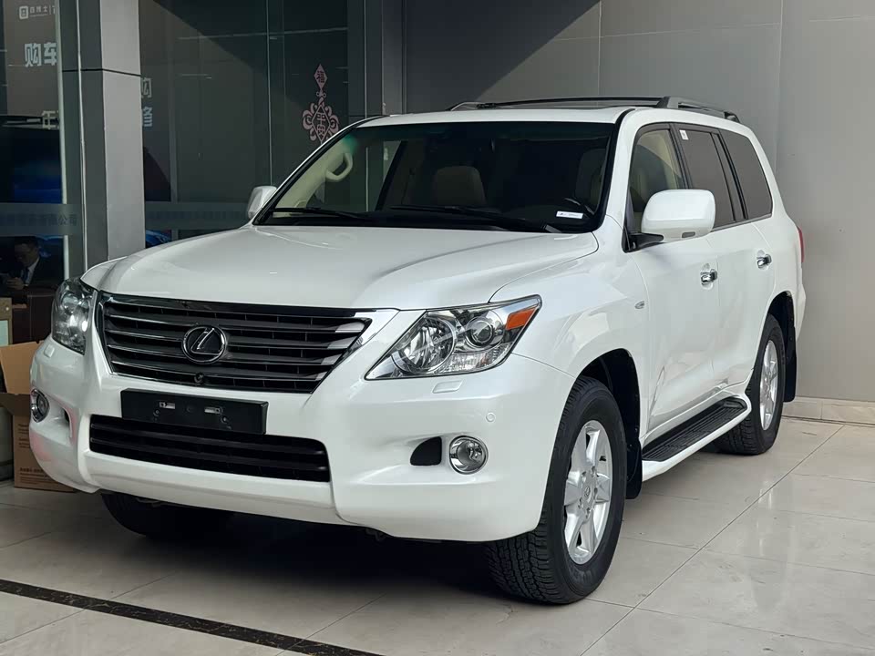 Lexus LX