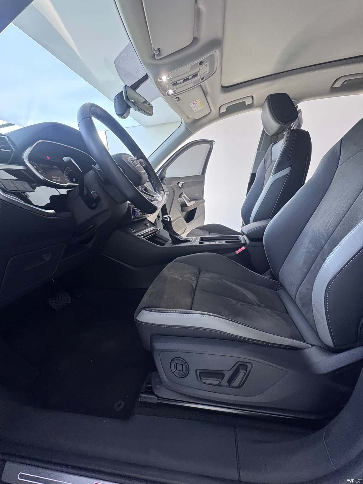 Audi Q3, 2022 13