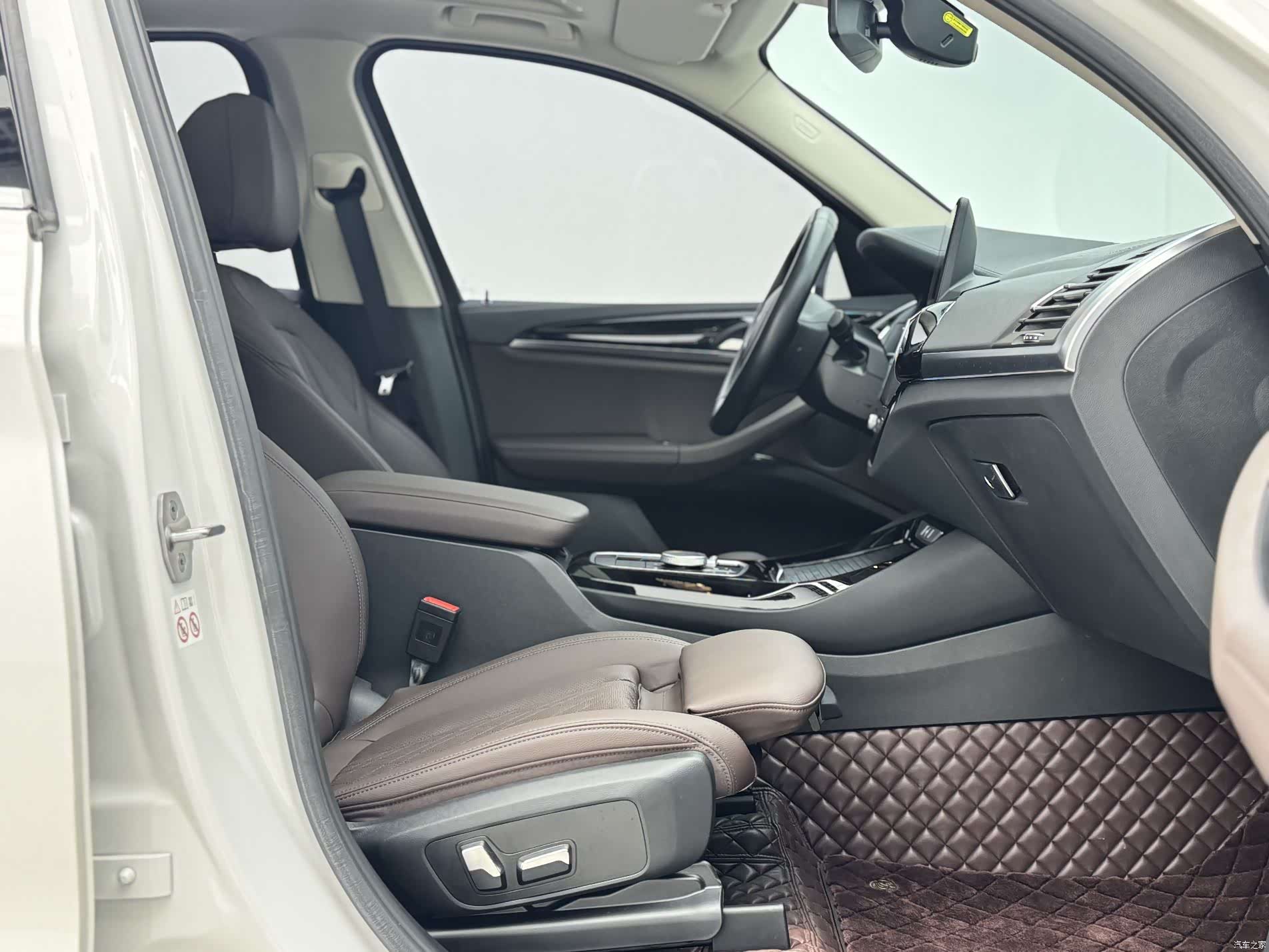 BMW iX3, 2023 17