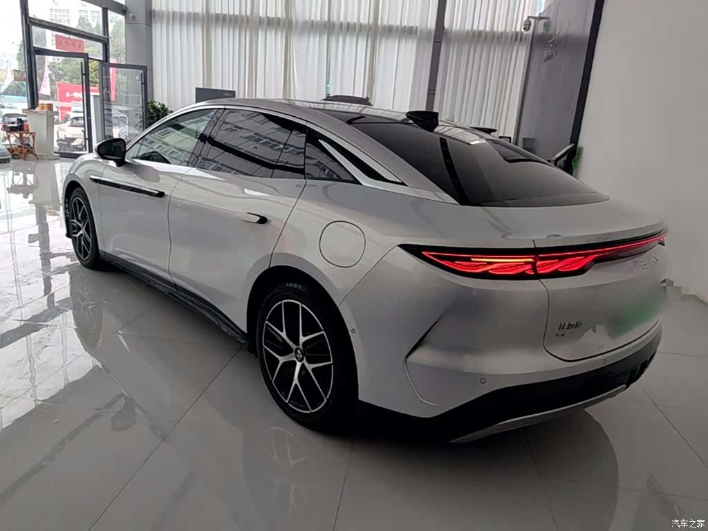 BYD Han, 2025 23