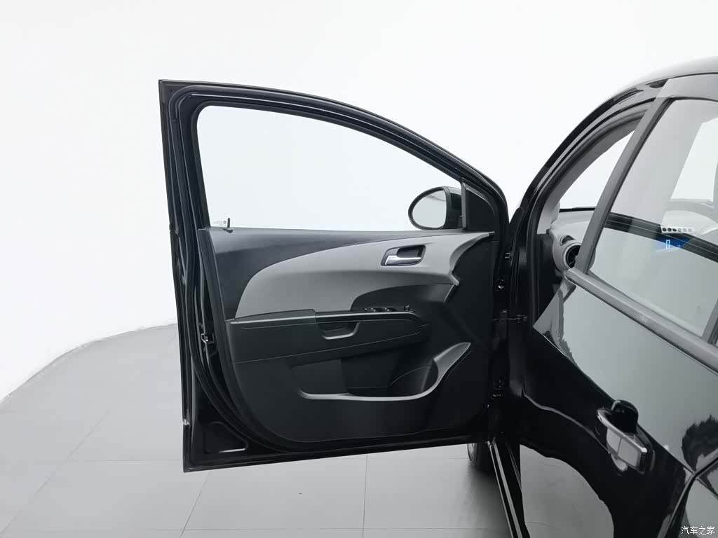Chevrolet SE, 2013 8