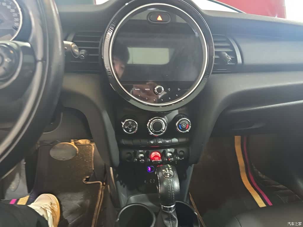 Mini ONE, 2018 9