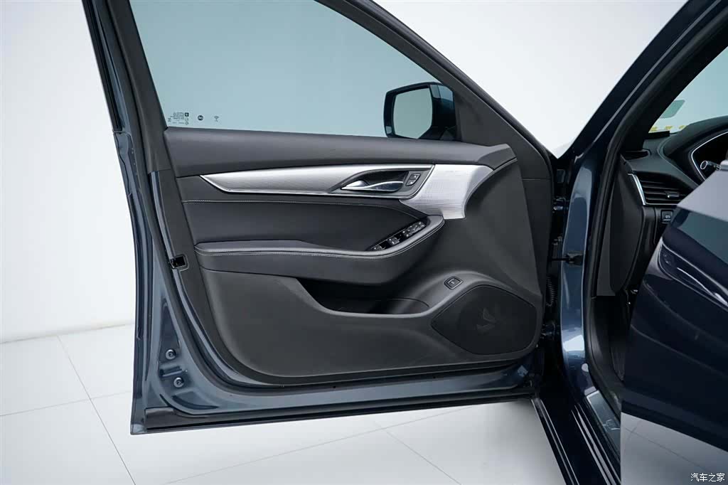 Cadillac CT5, 2022 10